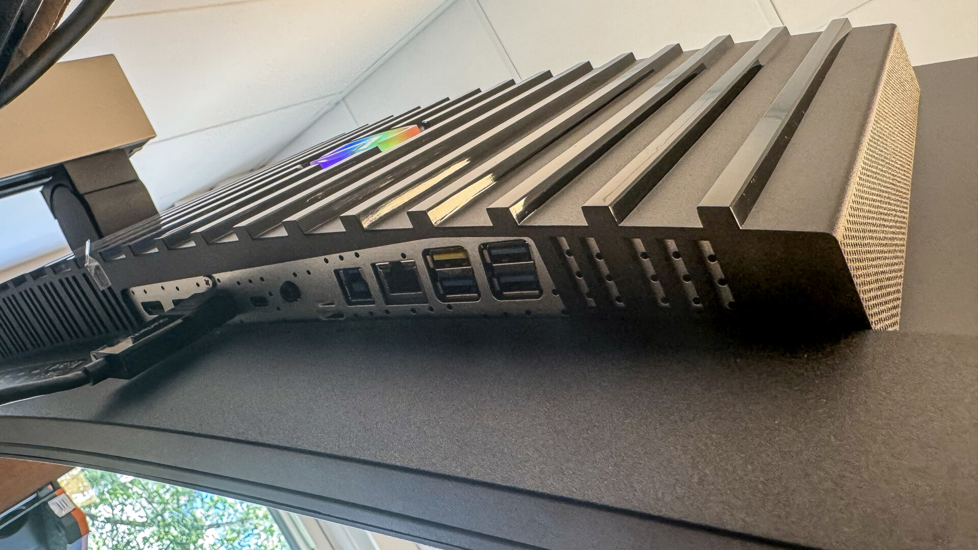 Porsche Design AOC Agon Pro PD49 6 Porsche Design AOC Agon PD49 CONNECTIONS